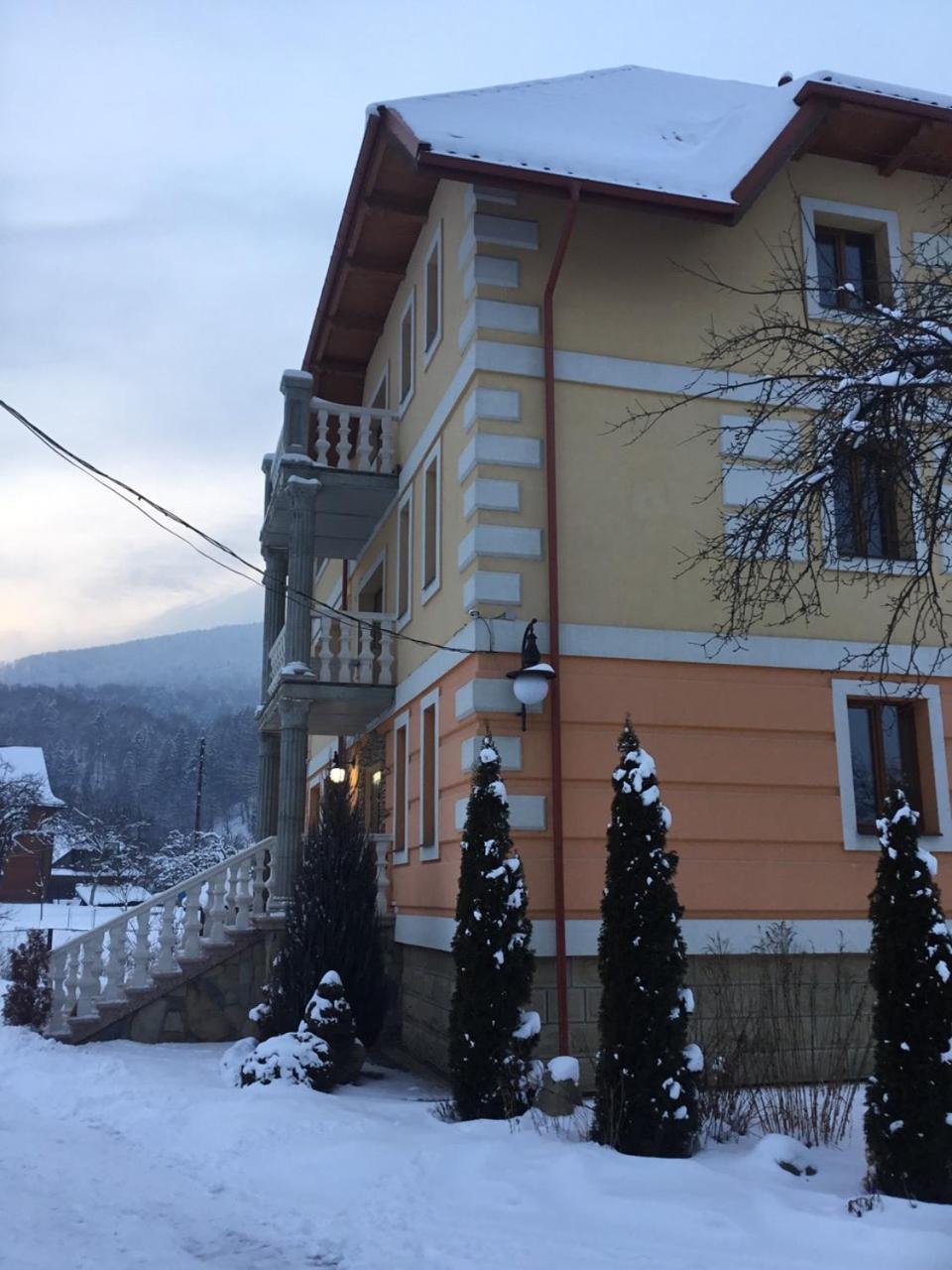 Затишний Дім Jaremče Esterno foto